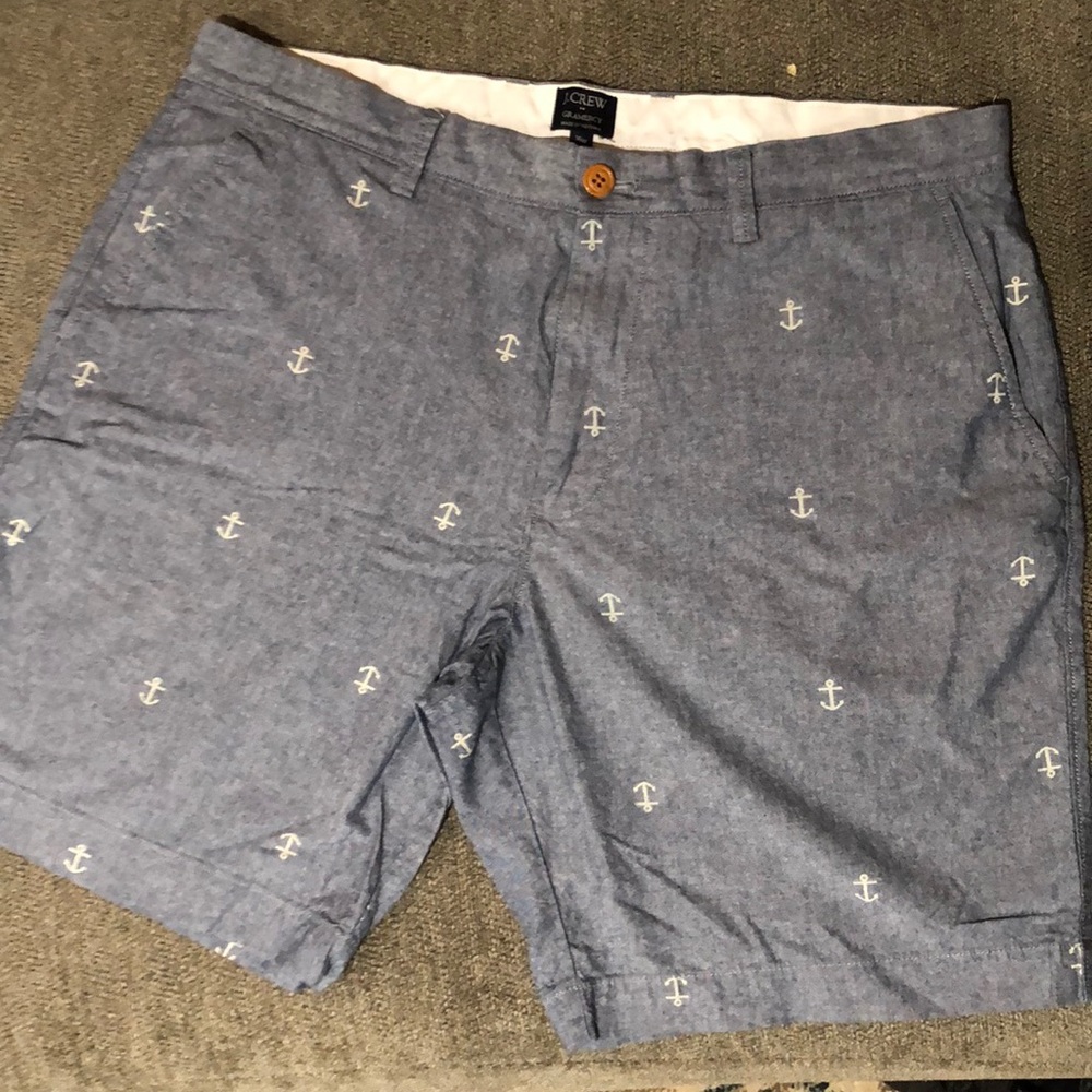 J crew size 36 anchor short